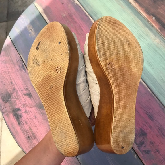 ❌SOLD❌ Tan Suede Sandals - Picture 8 of 8